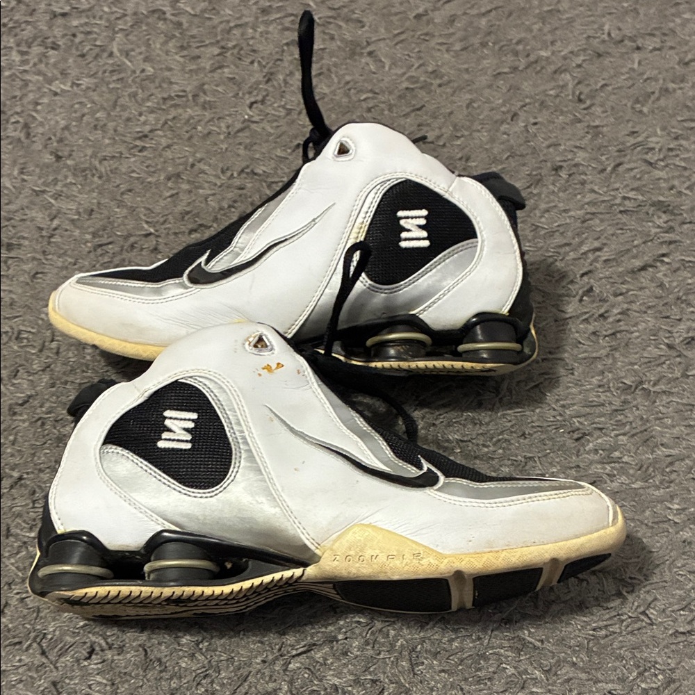 Vintage Nike air flight shox